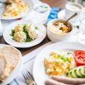 Letní snídaně zdravě, lehce a chutně: Inspirace pro maminky i děti