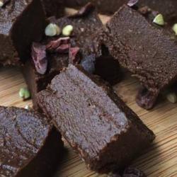 Nut-Free-Fudge-Brownies-Raw-Vegan-Recipe-1-800x420.jpg